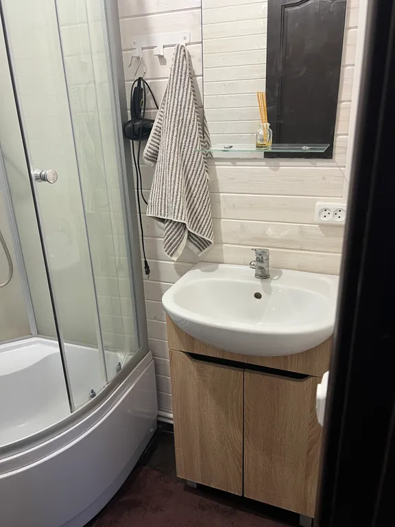 Коттедж Дом на берегу реки с чаном фурако и баней, с собственным прудом — Казань