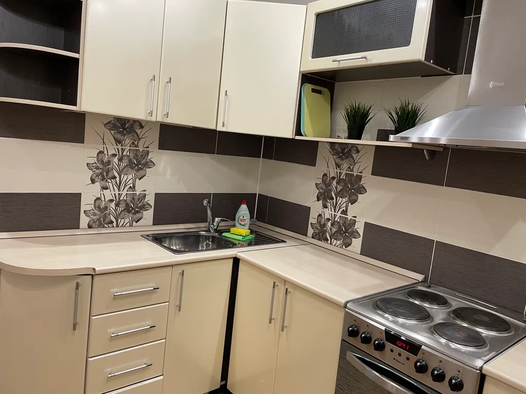 Уютная, чистая 1-комнатная квартира с большой кухней