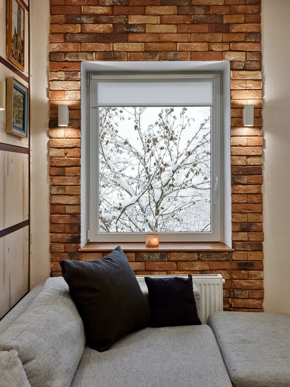 Красивый коттедж у озера для семьи в 20 минутах от города