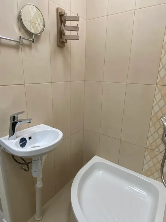 Маленькая студия рядом с лесом