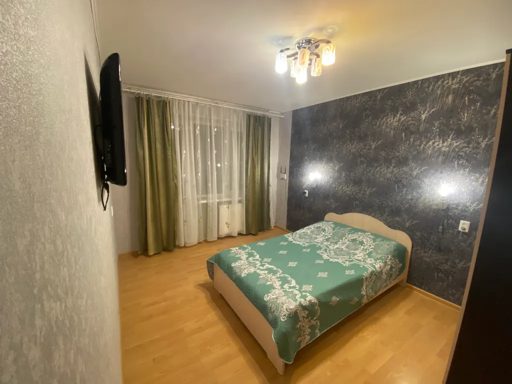 Квартира Уютная двухкомнатная квартира — Волхов