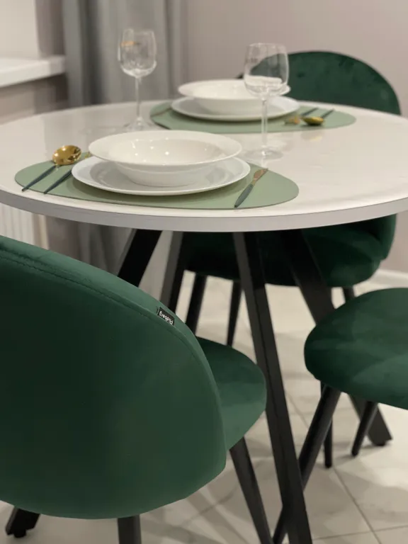 Новый дом, новая набережная, вид на Волгу центр академия