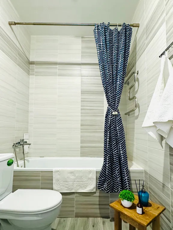 Студия для троих