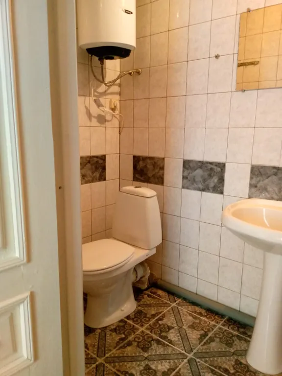 Дом на пляже озера