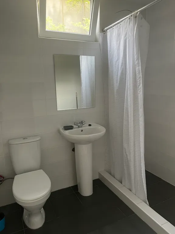 Двухместный улучшенный с балконом и ванной комнатой