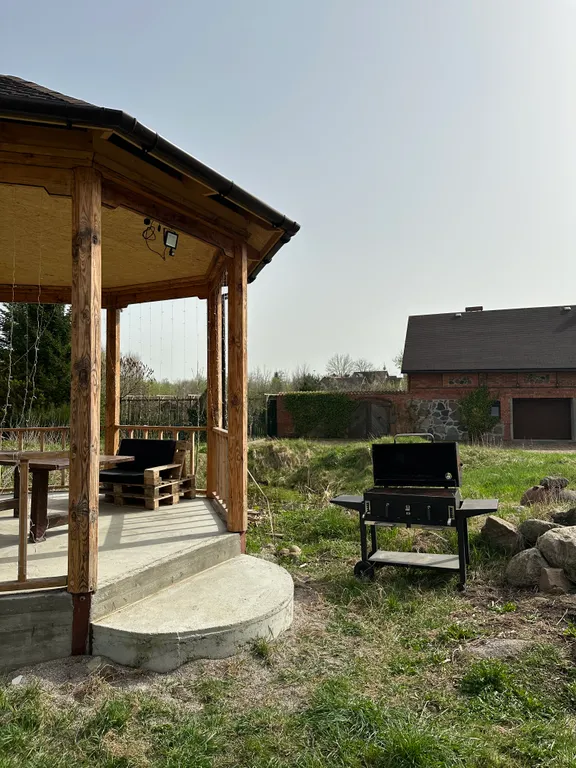 Уютный домик недалеко от моря близ казино Собрание