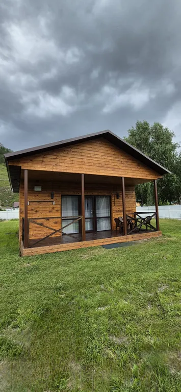 Домик с видом на горы