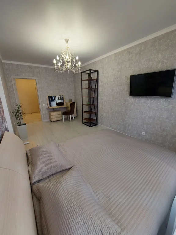 Двухкомнатная квартира на фонтане