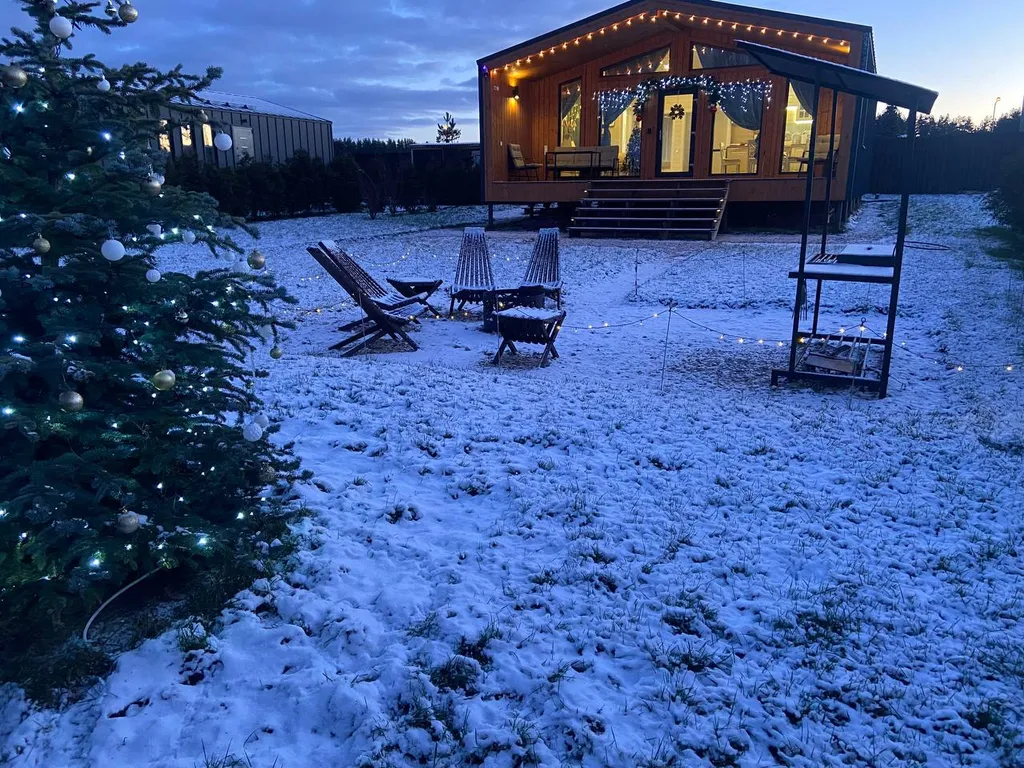 Домик Сказочный Лес с гриль-мангалом, костровой и большой сауной