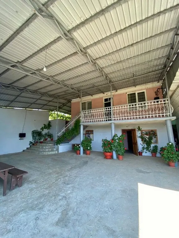 Отдых в уютном гостевом доме в солнечной Абхазии