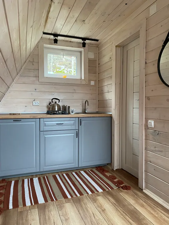 Дом с видом на озеро рядом с Ладожскими шхерами