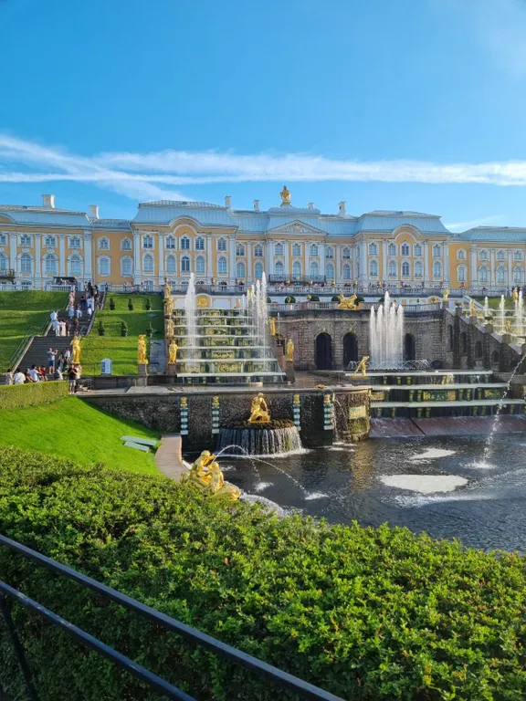 Дизайнерская 2-уровневая квартира на берегу Финского залива