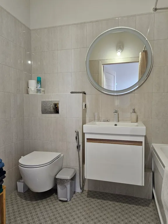 Новая квартира с 3 спальнями, видом на центр города и шикарные закаты