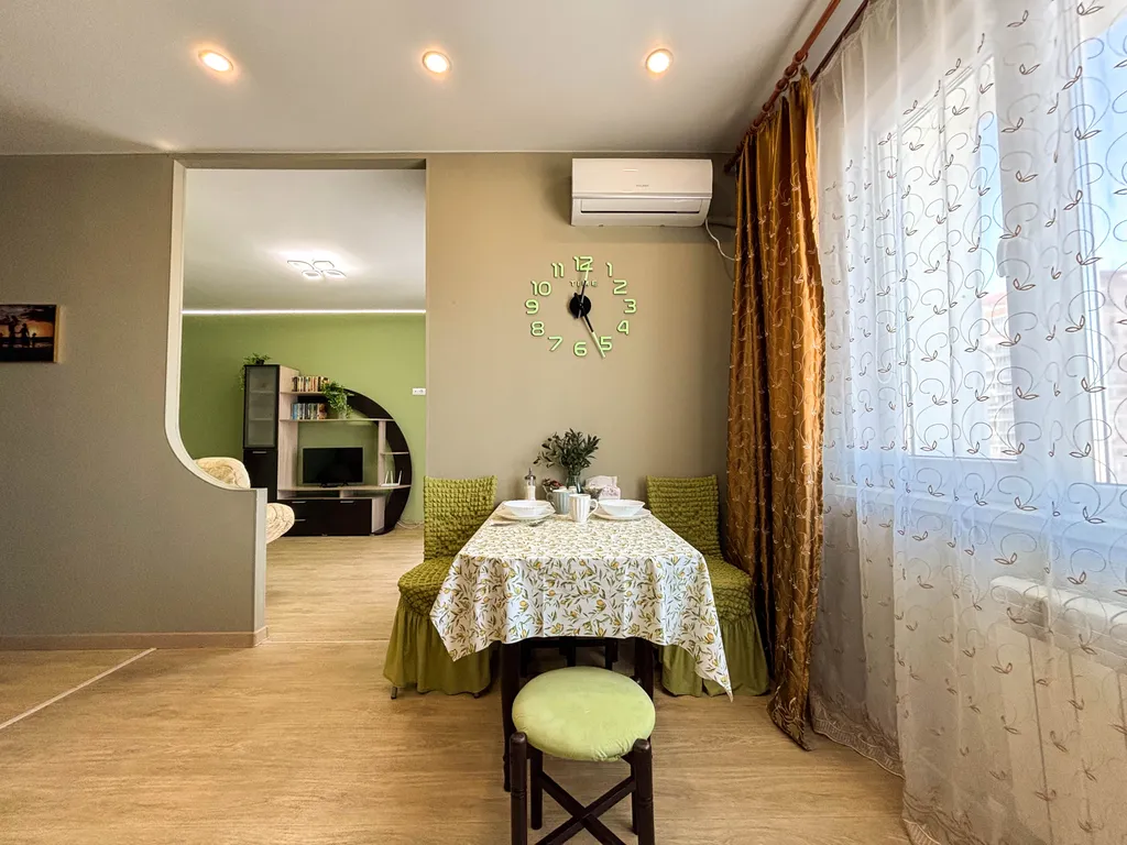 Апартаменты Оливия на 15 этаже с видом на Амур вблизи Арены Ерофей