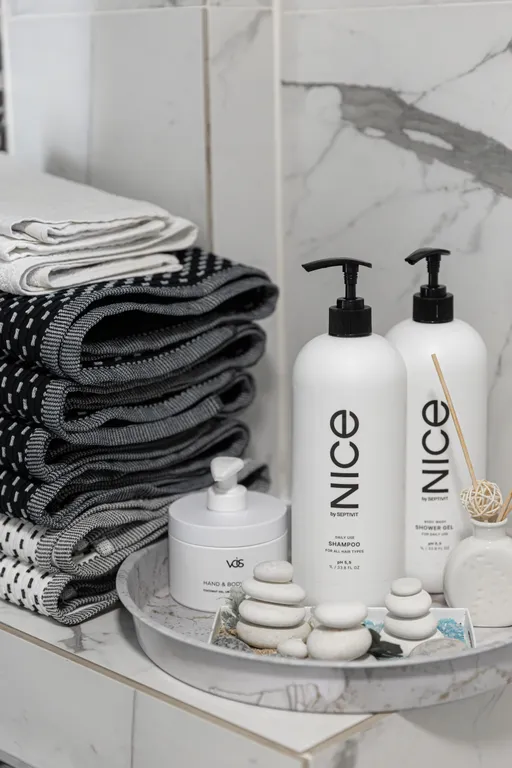 Стильный дом на берегу Ладожского озера с панорамным видом