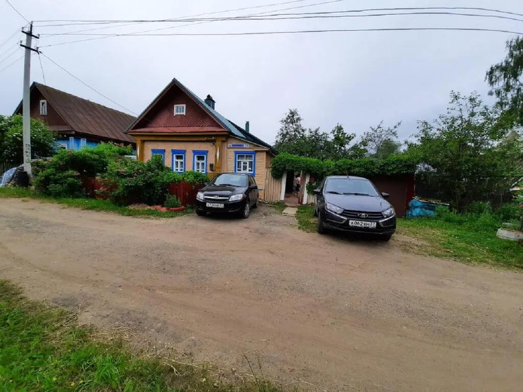 Уютный русский дом у верхнего пруда