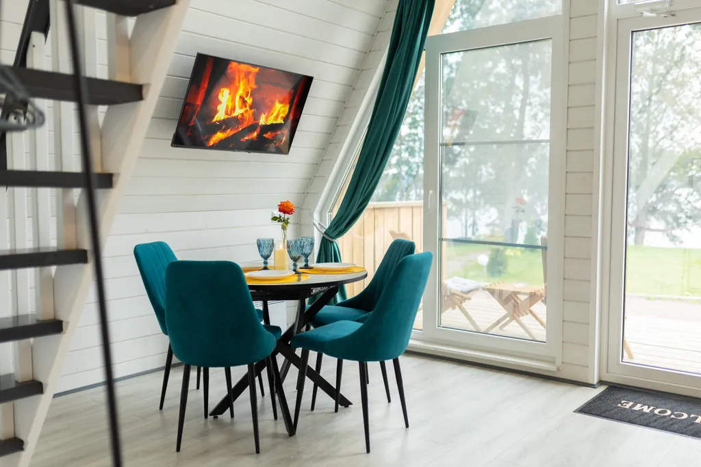 Коттедж Домик №1 На Берегу Озера — Гора-Валдай