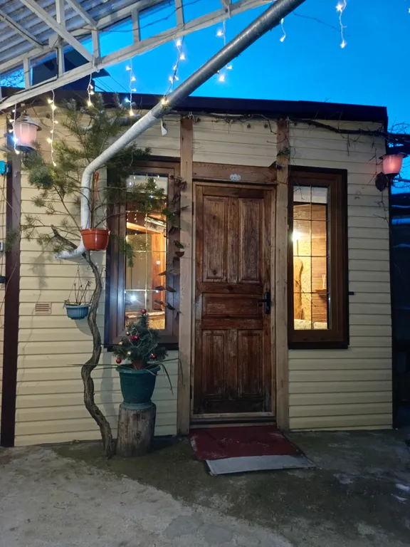 Уютный дизайнерский домик для отдыха