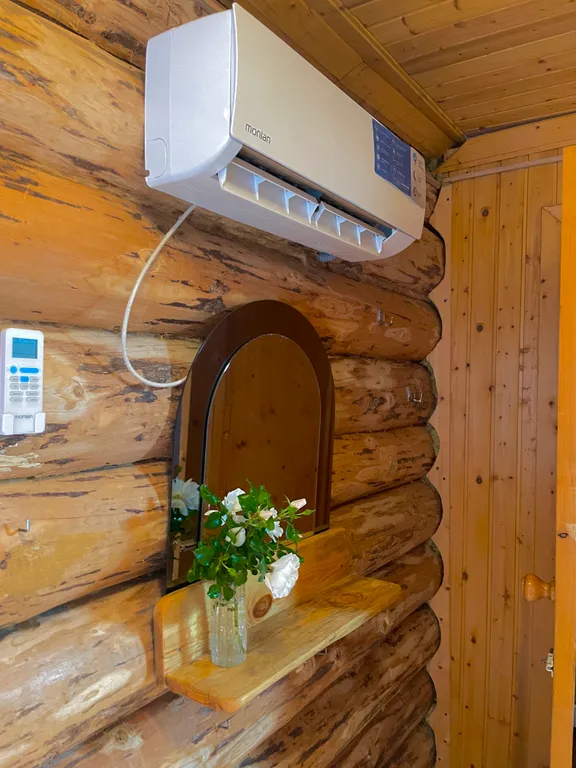 Чудесный домик на 2 спальни в 7 минутах от моря с парковкой (№5)