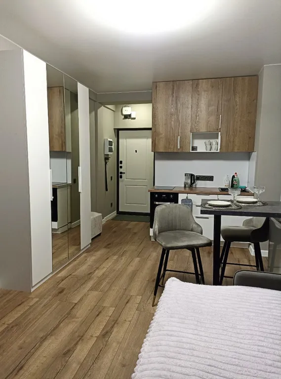 Сиреневая квартира с панорамой на город