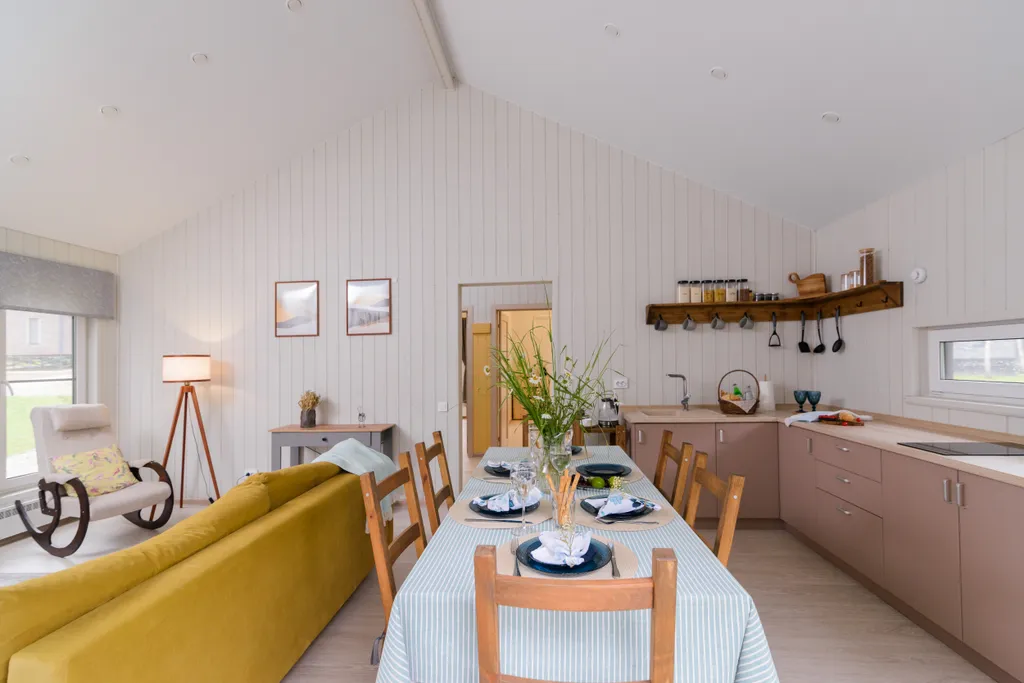 Дом с патио зоной на террасе