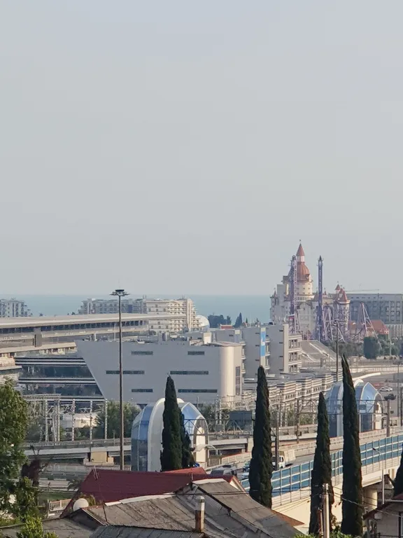 Апартамент с бассейном и видом на море