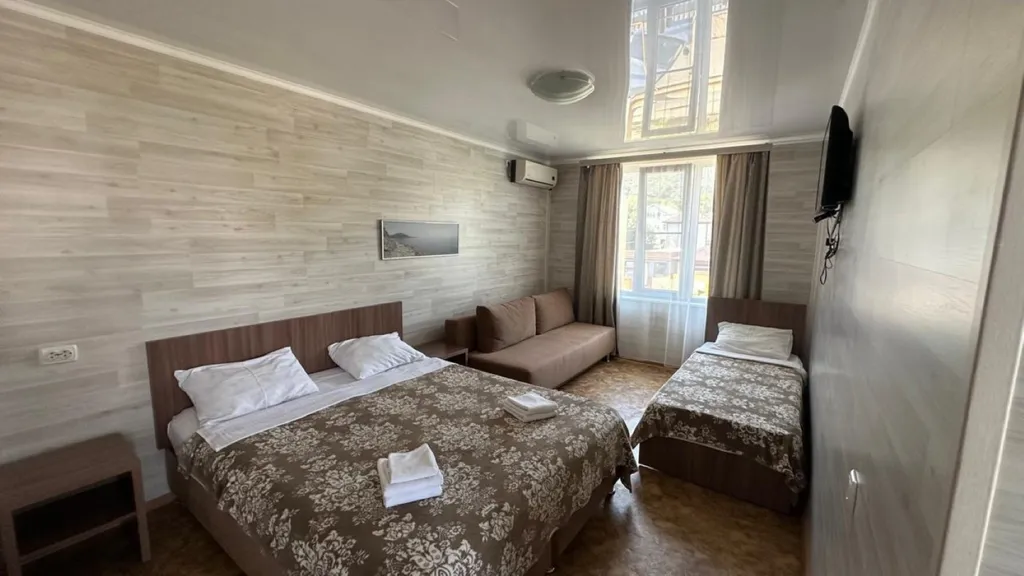 Квартира Четырехместный номер с дополнительным местом — аренда посуточно в Архипо-Осиповка