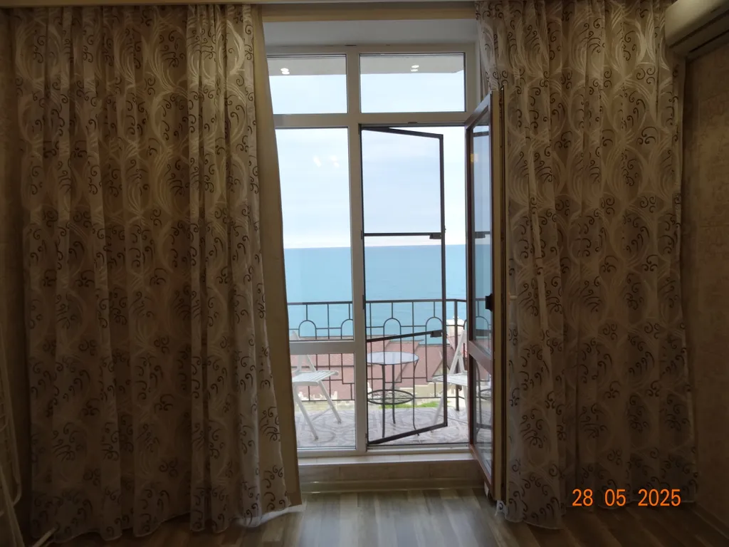 Квартира Квартира 2-комнатная с видом на открытое море — Геленджик