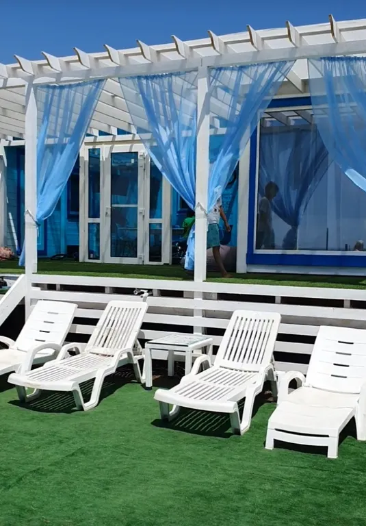 Коттедж Вилла Санторини — аренда посуточно в Приморский