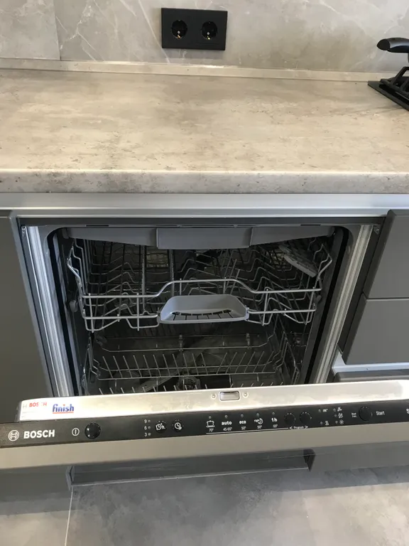 Двухкомнатный люкс с видом на Парк Победы и море