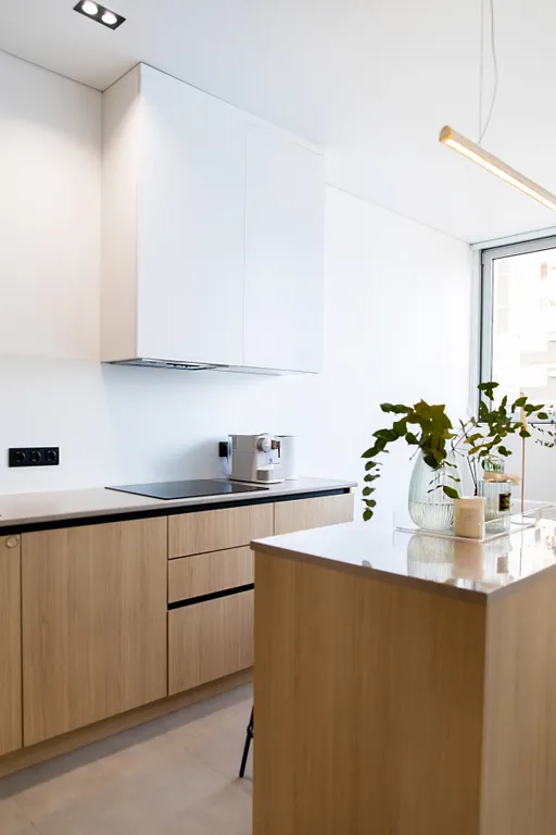 Стильная двухкомнатная квартира у моря — аренда посуточно в Новороссийск