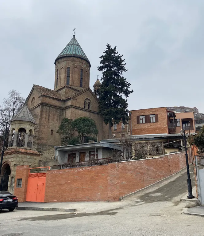 Дом в стиле лофт в Старом Тбилиси