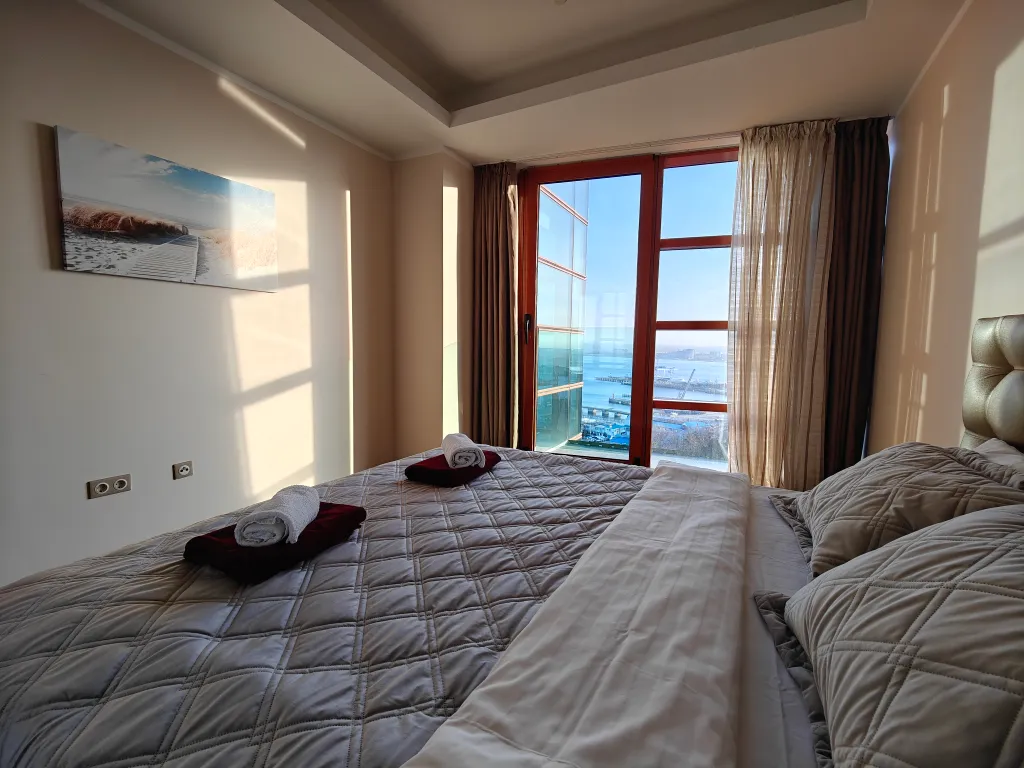 Видовая квартира в Золотой Бухте