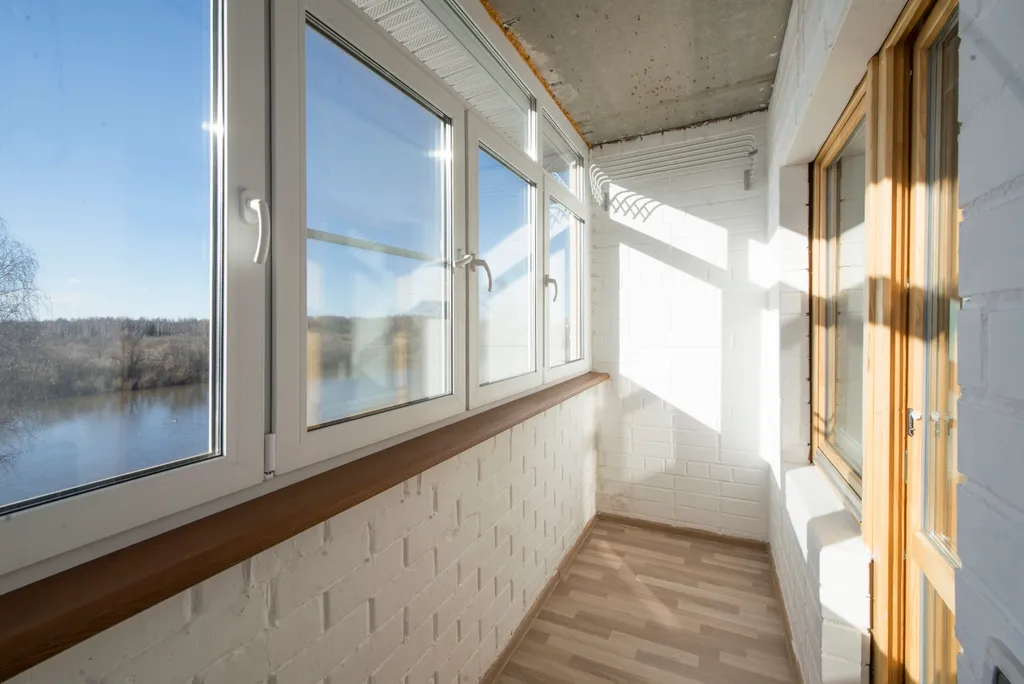 Двухкомнатная квартира с новым ремонтом и видом на реку