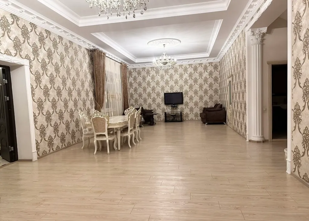 7-комнатный Дом