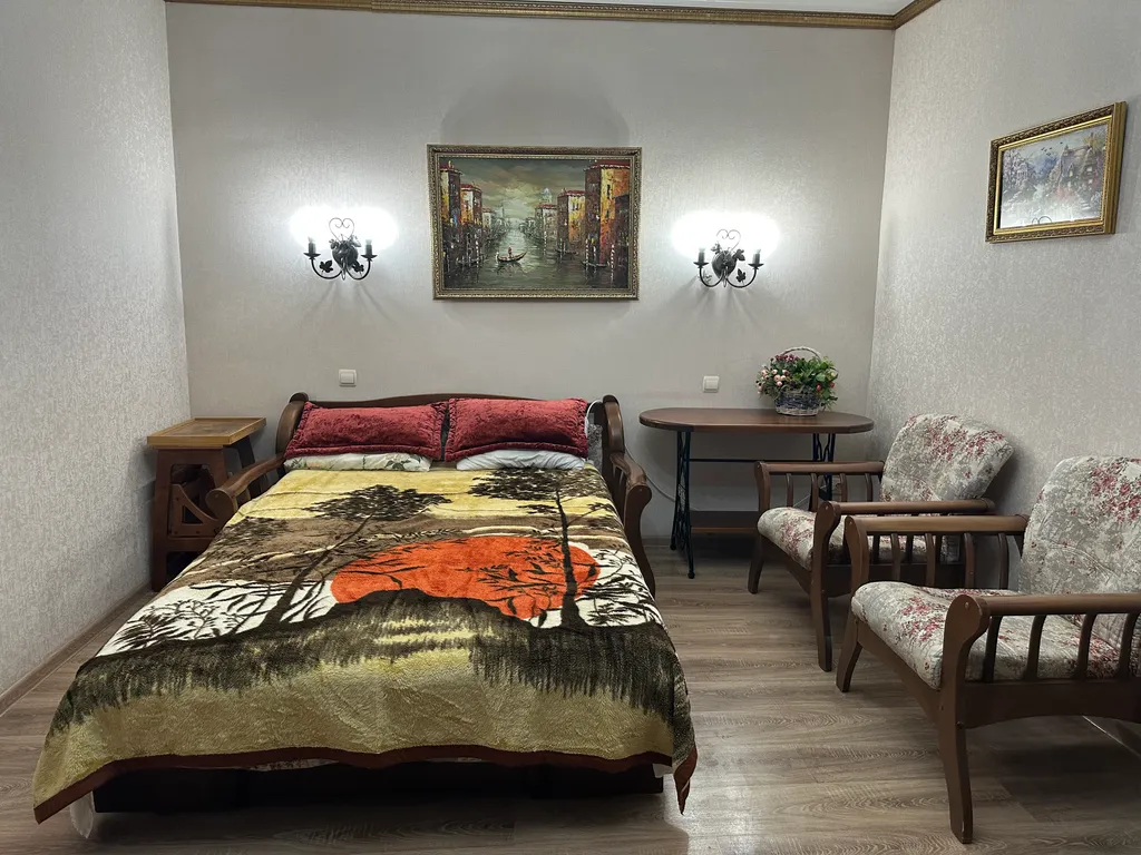 Дом под ключ с бассейном и стоянкой для авто на пл. Первомайской