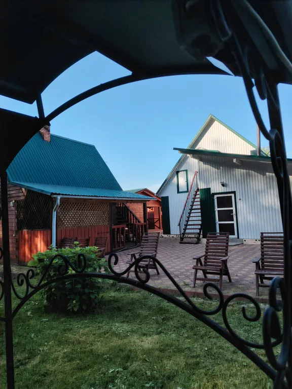 Благоустроенный дом 100кв.м с березовым лесом на территории.