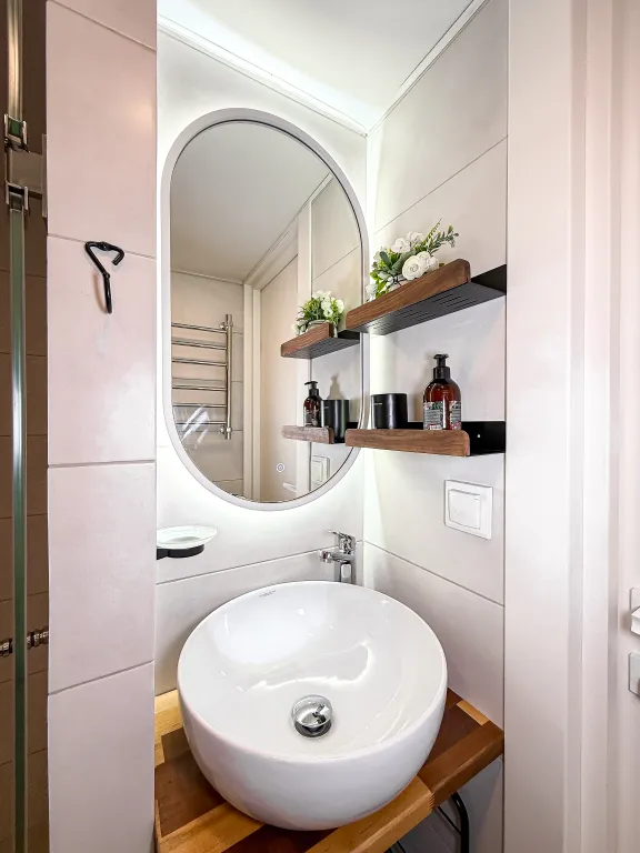 Квартира Квартира Студия в апарт-отеле с бассейном, собственным песчаным пляжем, парком — Анапа