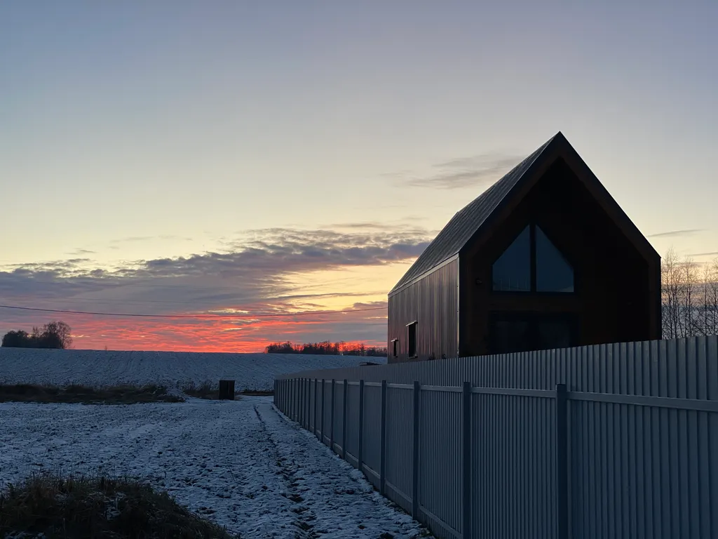 Новый современный дом с сауной в стиле барн хаус