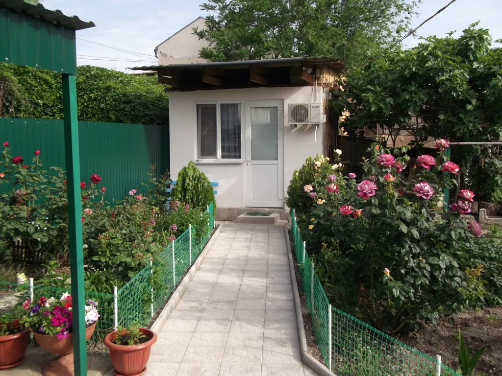 Квартира Уютный домик под ключ — аренда посуточно в Феодосия