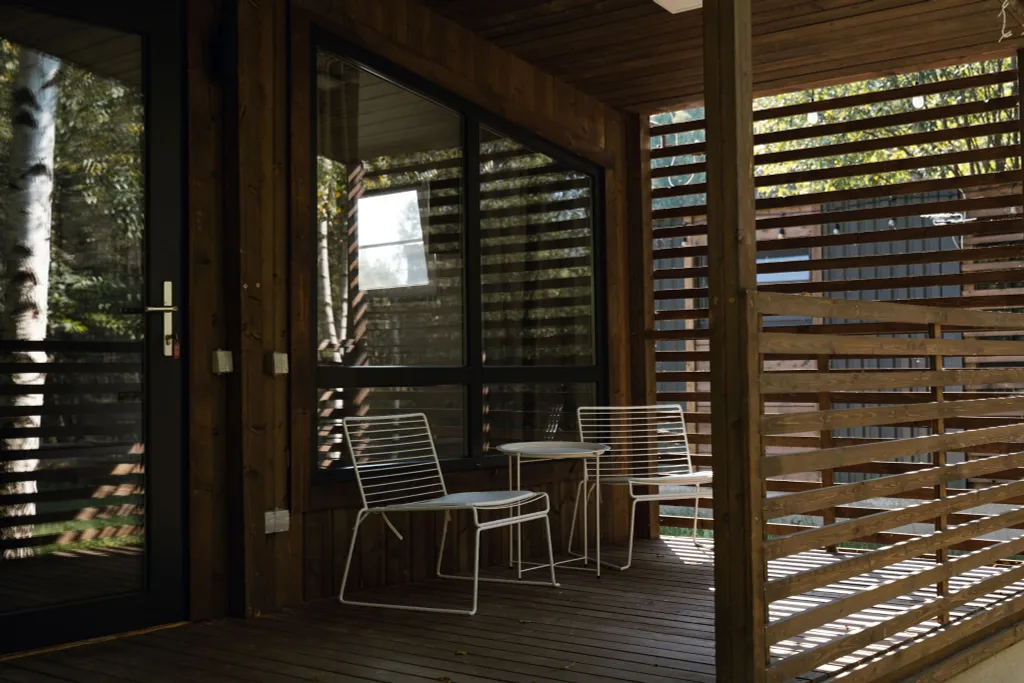 Уютные дома для отдыха от городской суеты на берегу Волги