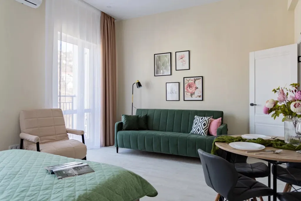 Стильная пятиместная студия в ЖК Летний