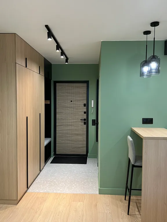 Уютная студия в центре (рядом ЖД, автовокзал, центр)