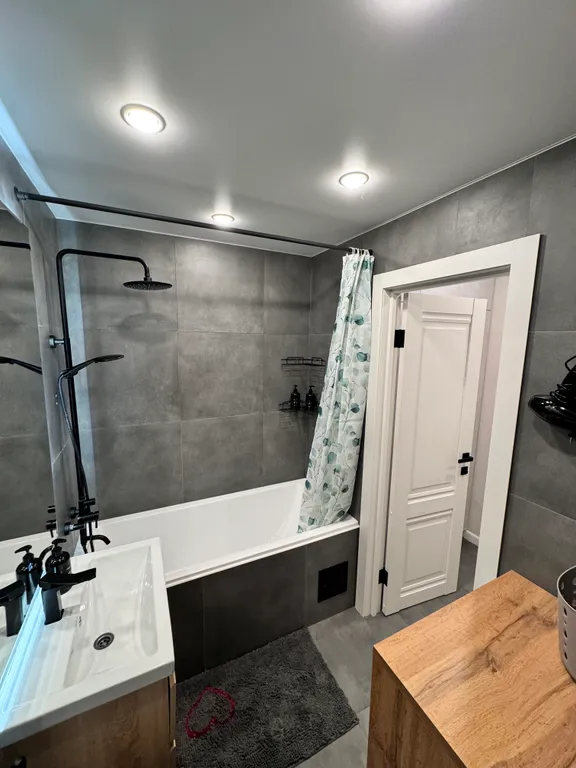 Новая чистая квартира близко к аэропорту