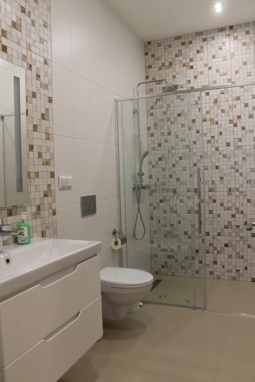 Шикарный двухуровневый апартамент с видом на море и горы