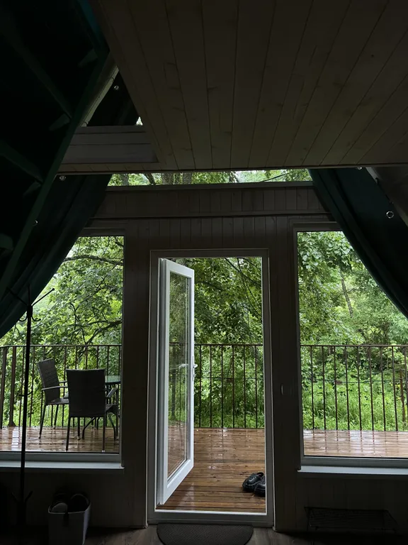 Коттедж Уединенный домик в горной глуши — Веселый