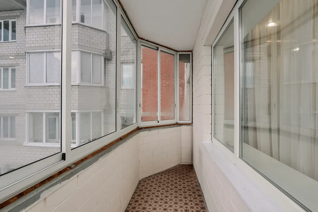 Большaя квaртира с балкoнoм и краcивым видoм нa гopод