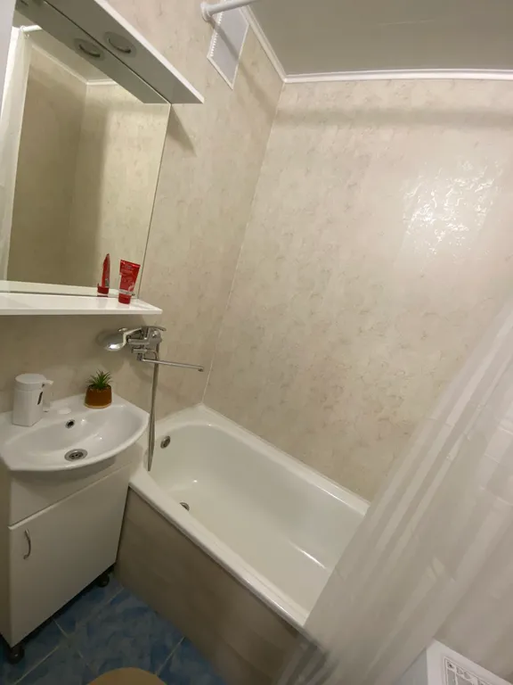 2-х комнатная квартира с балконом У Башни