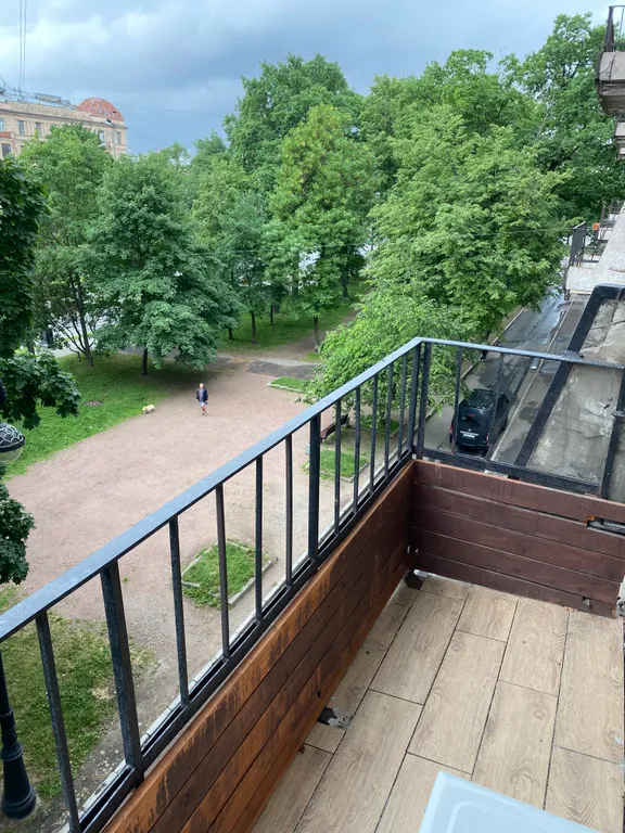Квартира у метро