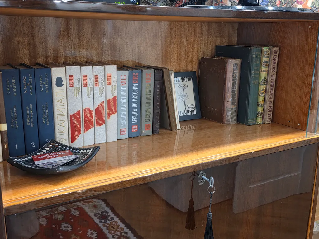 Уютный домик в тихом районе города